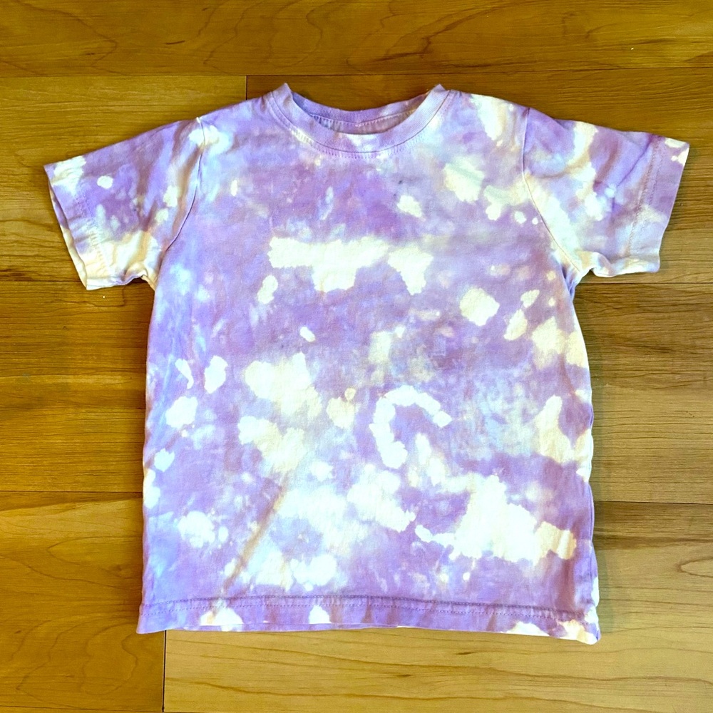 Bleach dye T-shirt